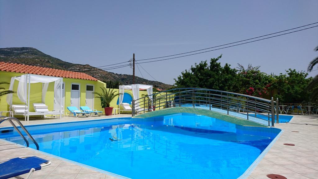 Hotel Mando Marathokampos Exterior photo