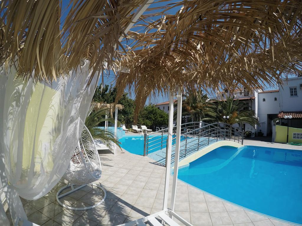 Hotel Mando Marathokampos Exterior photo